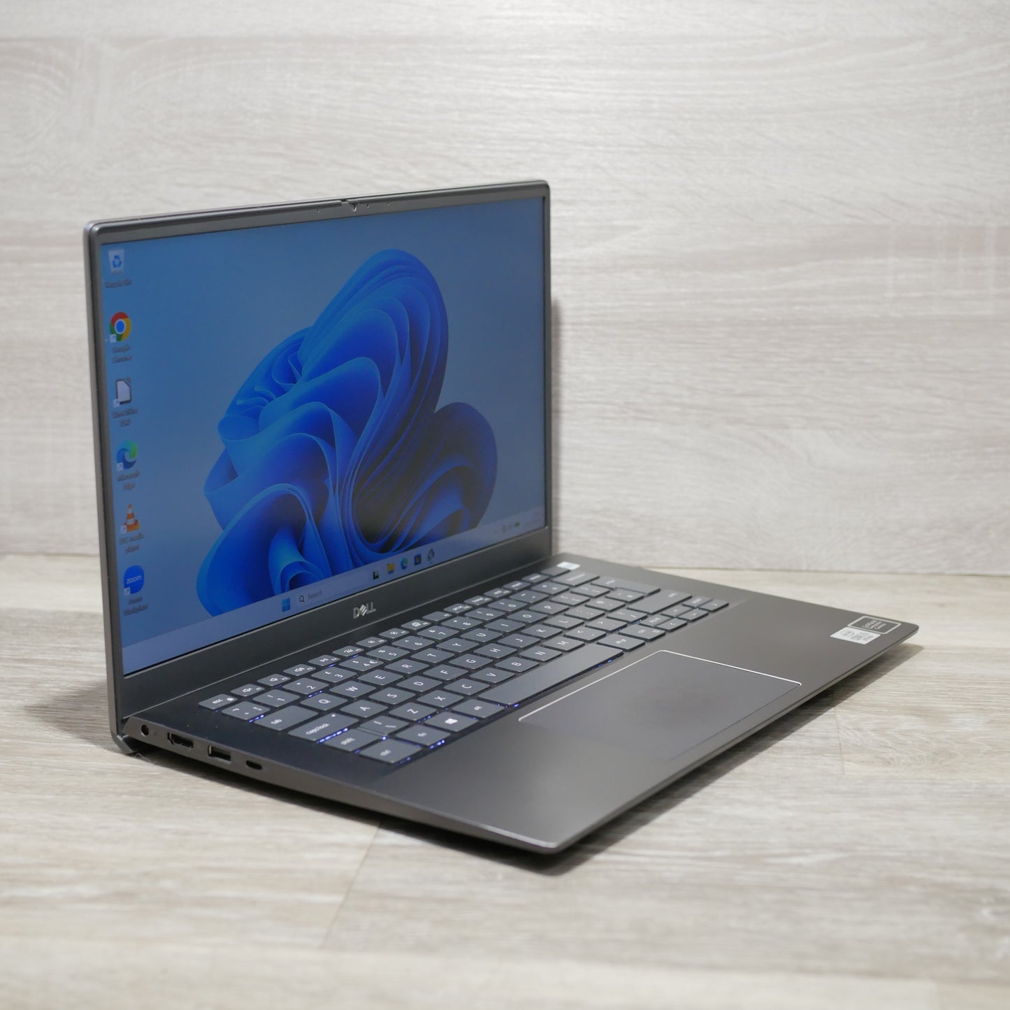 Dell Vostro 13 – 13.3" Intel Core i5, 8GB RAM, 256GB SSD, Windows 11 Pro