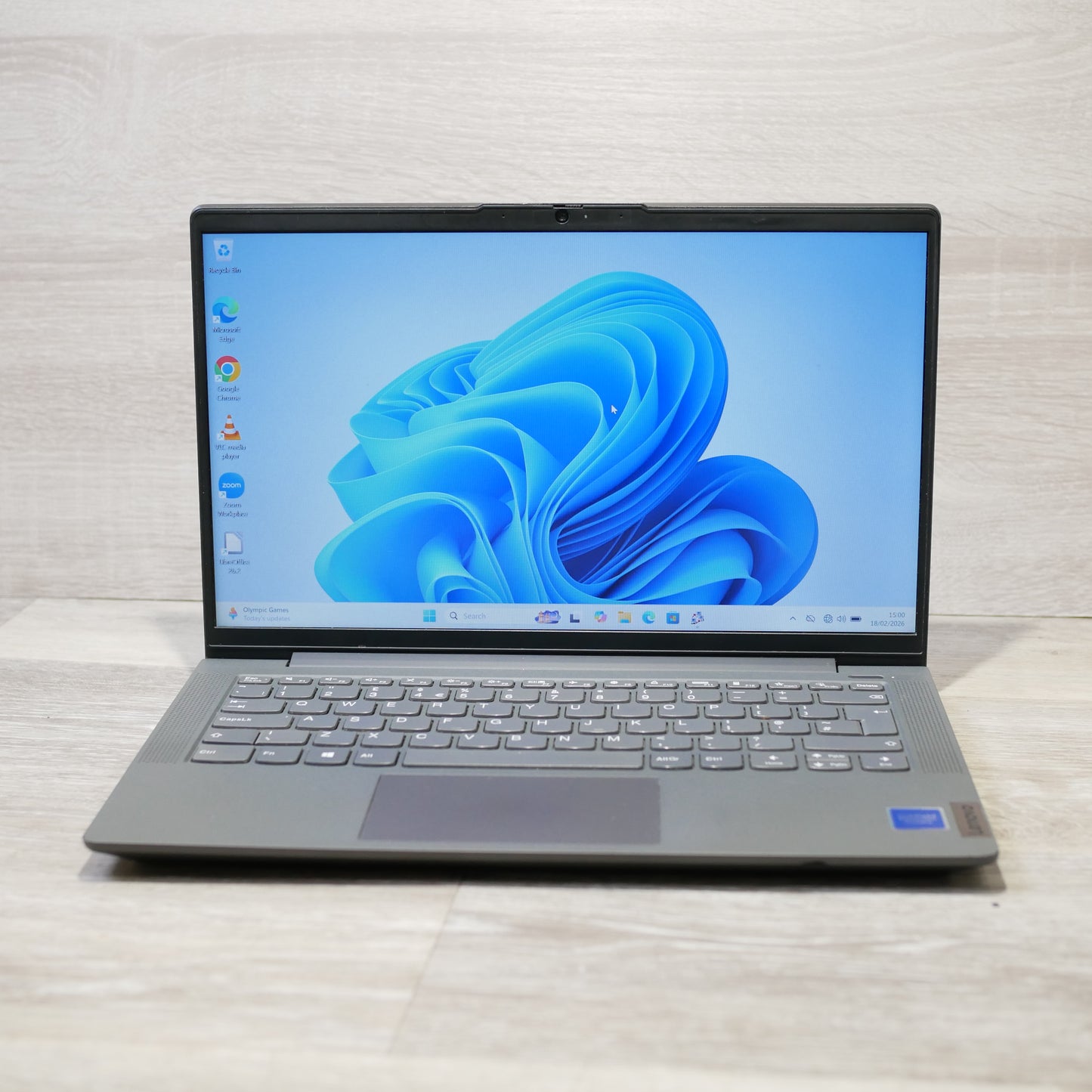 Lenovo IdeaPad 5 – 14″ Intel Core i3, 8GB RAM, 128GB SSD, Windows 11 Home