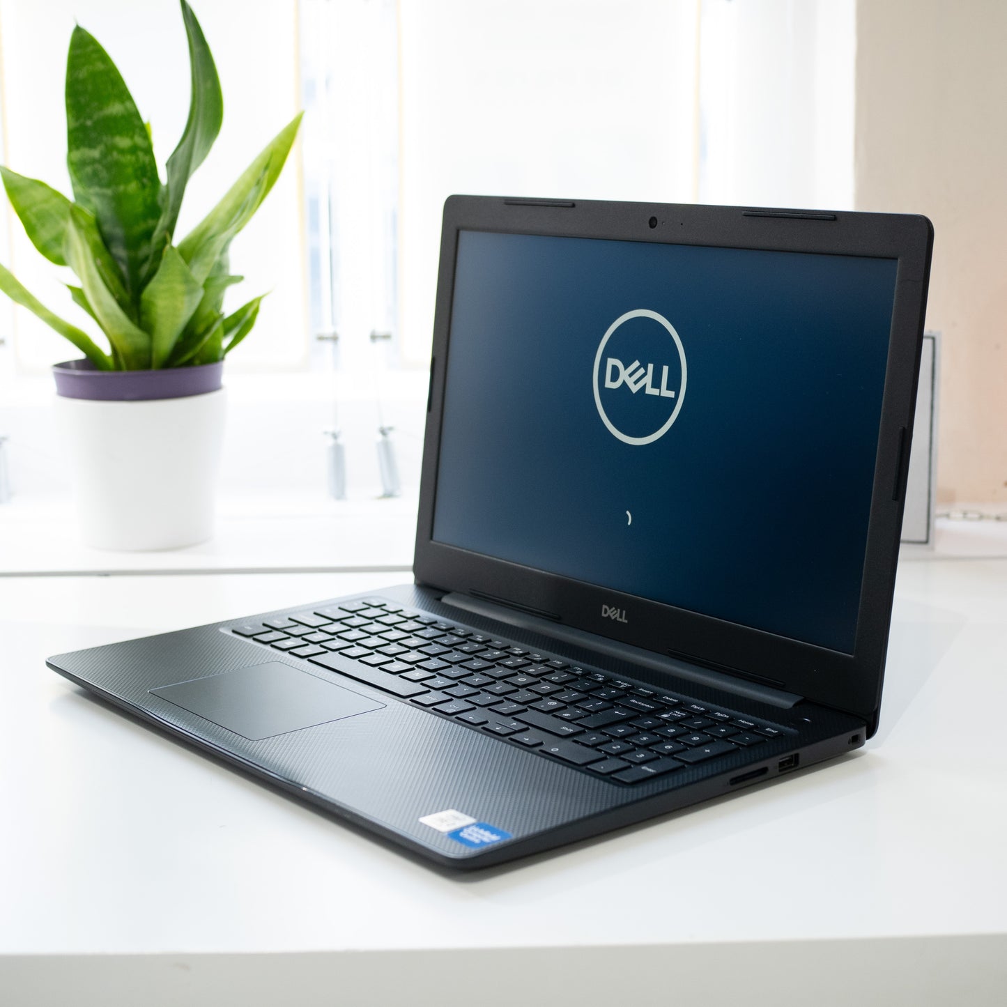 Dell Vostro 3590 – 15.6″ Refurbished Laptop