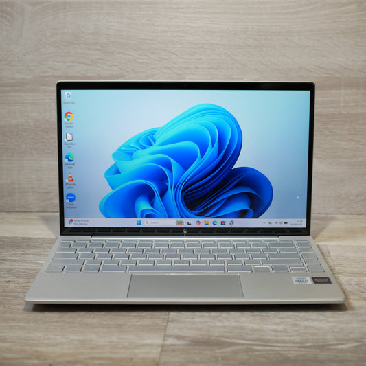 HP ENVY 13 – 13.3", Intel Core i7, 16GB RAM, 1TB SSD, Windows 11 Home