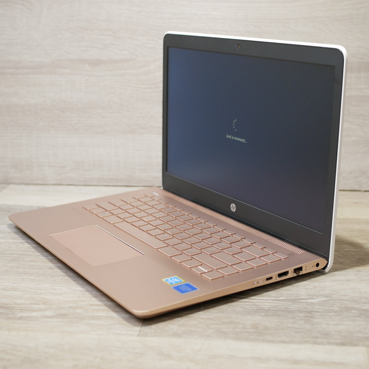 HP Pavilion 14 – 14", Intel Pentium Gold, 8GB RAM, 256GB SSD, Windows 11 Home