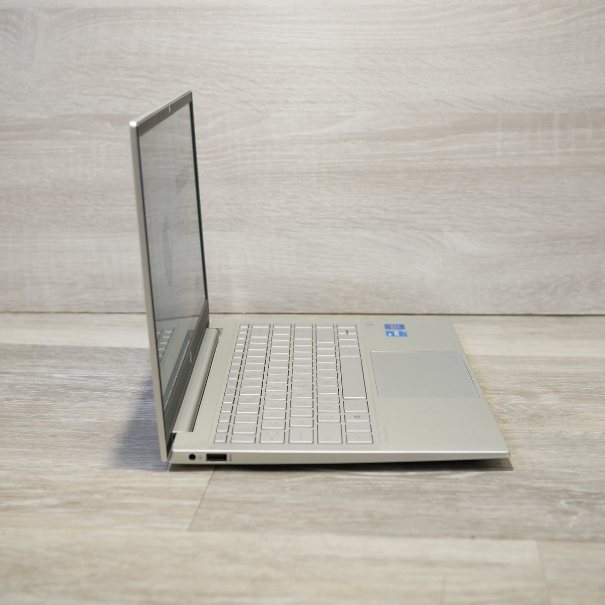 HP Pavilion 14 – 14", Intel Core i5, 8GB RAM, 512GB SSD, Windows 11 Home