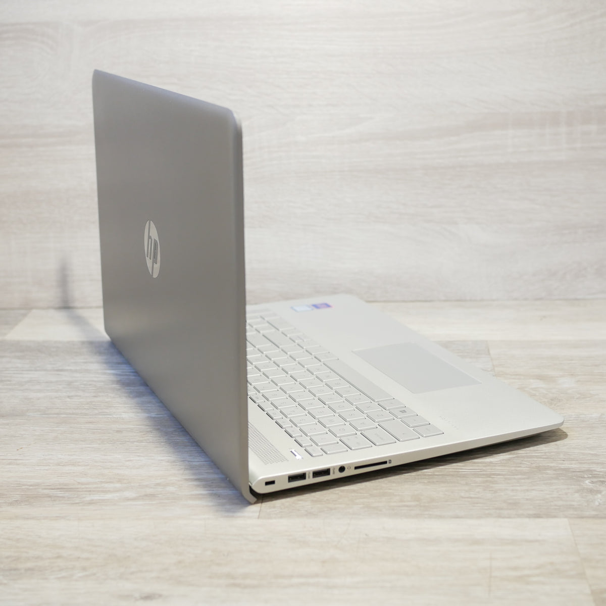 HP Pavilion 15 – 15.6", Intel Core i3, 8GB RAM, 240B SSD, Windows 11 Home