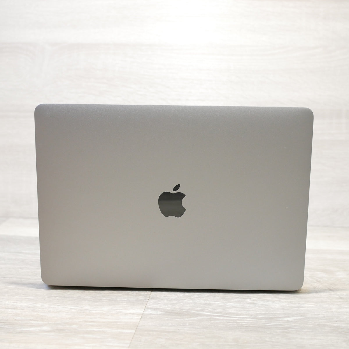 Apple MacBook Air – 13.3", Intel Core i5, 8GB RAM, 128GB SSD, macOS Sonoma